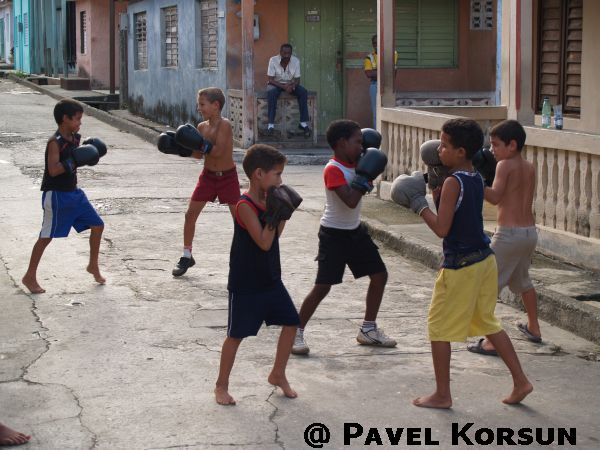 Бокс на улицах Баракоа