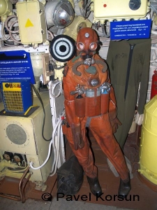 Специальный гидрокомбинезон-костюм подводника подводной лодки Б-413