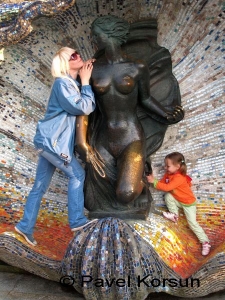 Скульптура Русалка на набережной Светлогорска