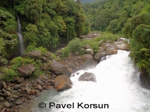 Водопады на Лангтанг треке