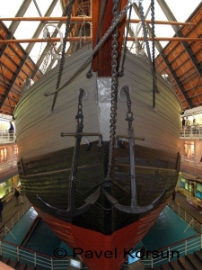 Нос исторического судна "Фрам" в музее "Фрам"