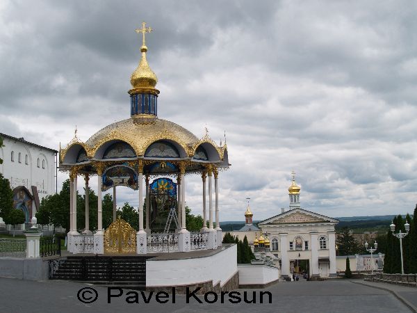 Почаев - Почаевская лавра - Внутренний двор - Беседка