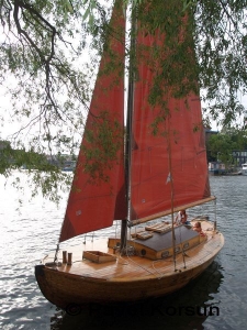 Алые паруса -  Яхта с алыми парусами - символ романтики