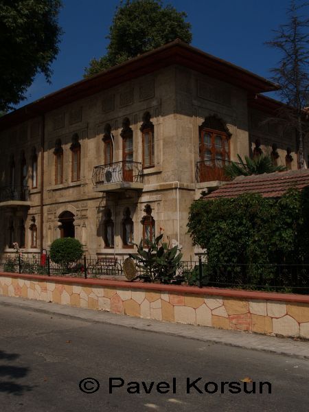 Двухэтажный дом в Синопе - турецкая архитектура