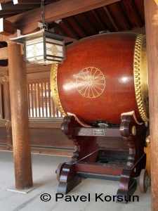 Ритуальный барабан в буддийском храме